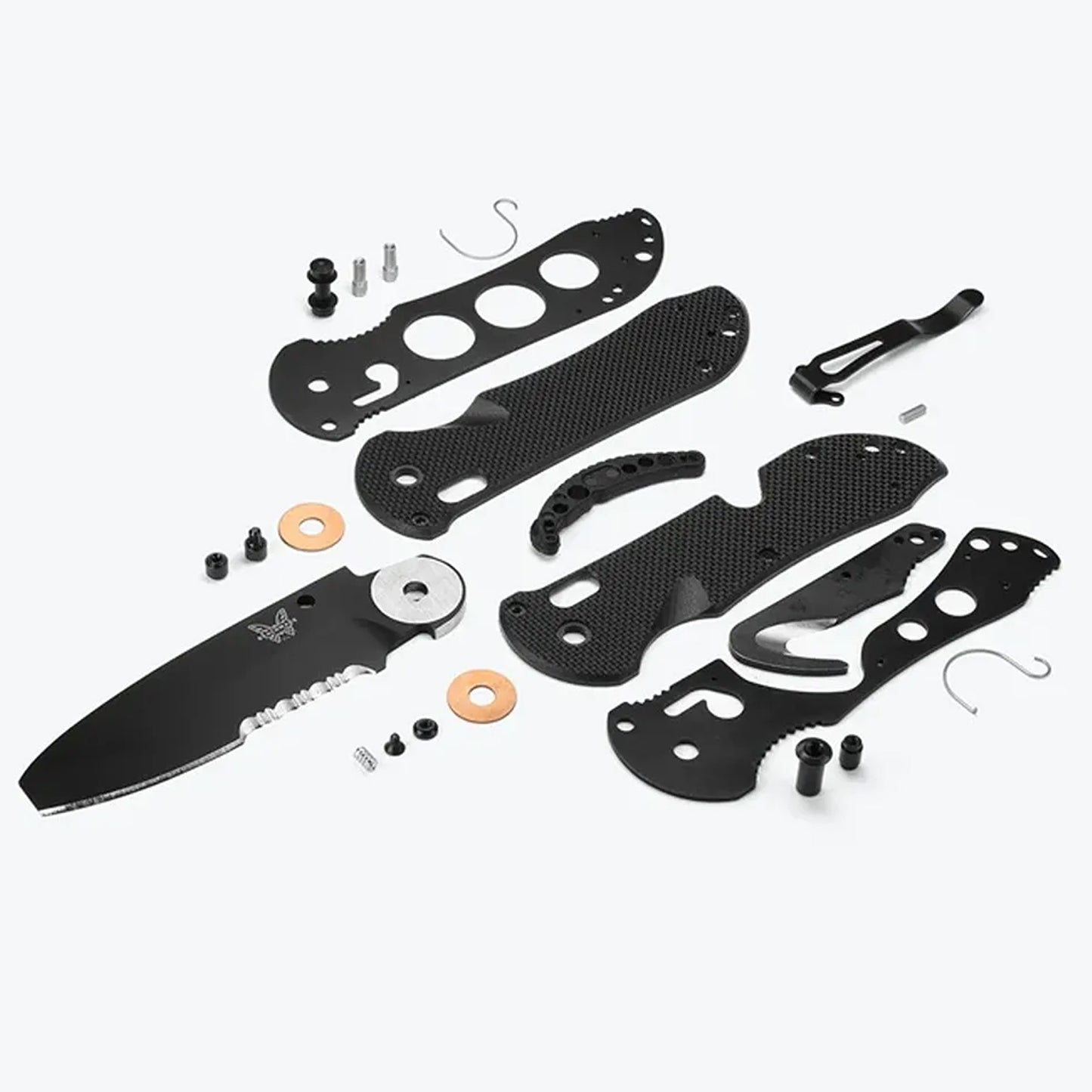 This 916 Triage® knife has all of the great features of Benchmade's original Triage rescue tool, and the added safety-utility benefit of the opposing bevel blunt tip blade. This dynamic triple utility tool includes part serrated knife, safety hook /strap cutter and carbide glass breaker. www.moralepatches.com.au