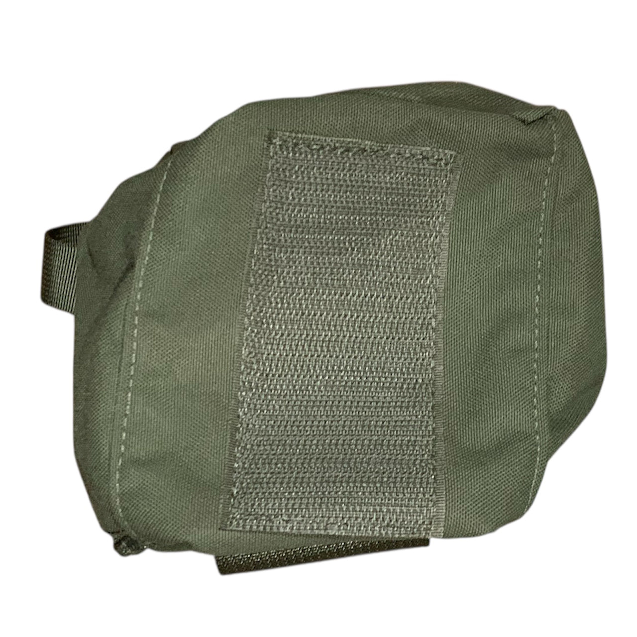 The Kilo Medic compartment pouch is designed to keep your medical supplies/gear organised and readily accessible in your pack when treating a patient. The pouch has centre Velcro hook strip on the rear to attach to a Velcro loop surface providing further modularity and customisation of your equipment for each mission. The pouch itself can hold various supplies such as IV access, airway or extra bandages and tourniquets. The pouch will collapse down to reduce bulk when empty. www.moralepatches.com.au