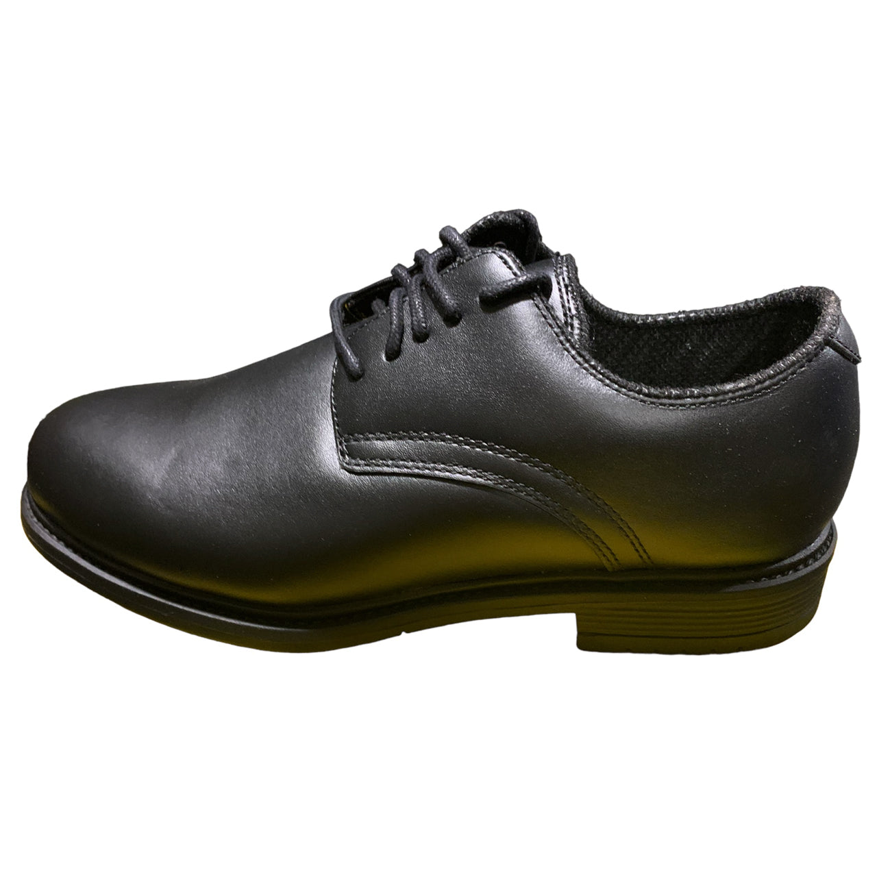 Upgrade your military wardrobe with the Oxford Leather Shoes. These military dress shoes boast a slip and oil resistant outsole, providing excellent traction, and a removable cushion insole for maximum comfort. Lined with moisture-absorbing cambrelle material, these oxfords will keep your feet dry. www.moralepatches.com.au