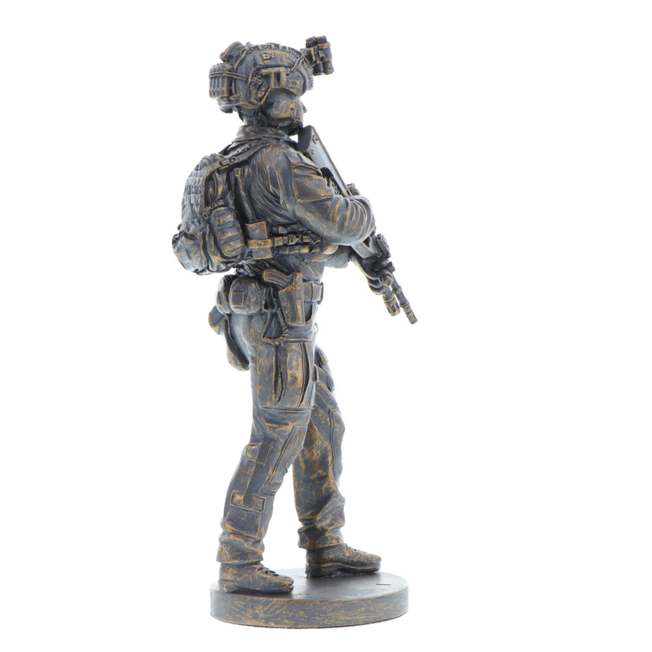 The modern Australian soldier figurine is a true representation of cutting-edge military technology used by the ADF. Standing at approximately 20cm tall, this figurine showcases the EF 88 assault rifle, an enhanced version of the F 88 Austeyr, equipped with advanced Night Fighting Equipment. www.moralepatches.com.au