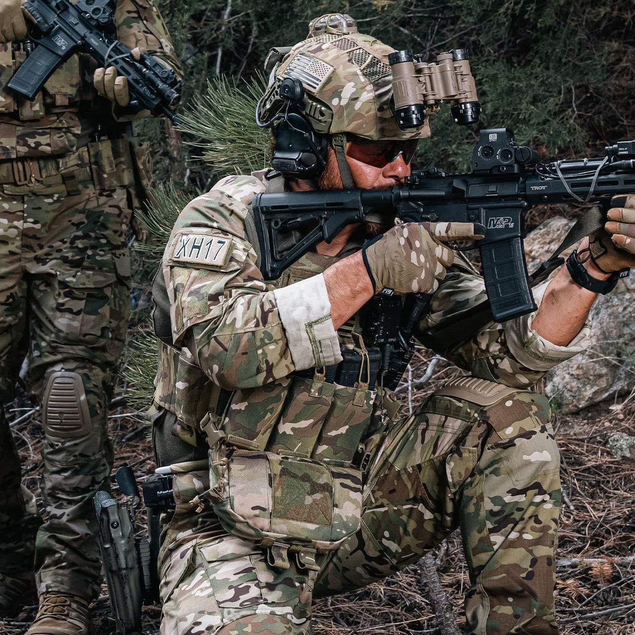 The All Singing All Dancing Bits & Stuff Pouch (ASAD B&S Pouch) is part of the versatile ASAD Velcro-In accessories range and provides you with a configurable pouch for additional plate carrier/chest rig mounted storage and organisational space. www.moralepatches.com.au sitting view