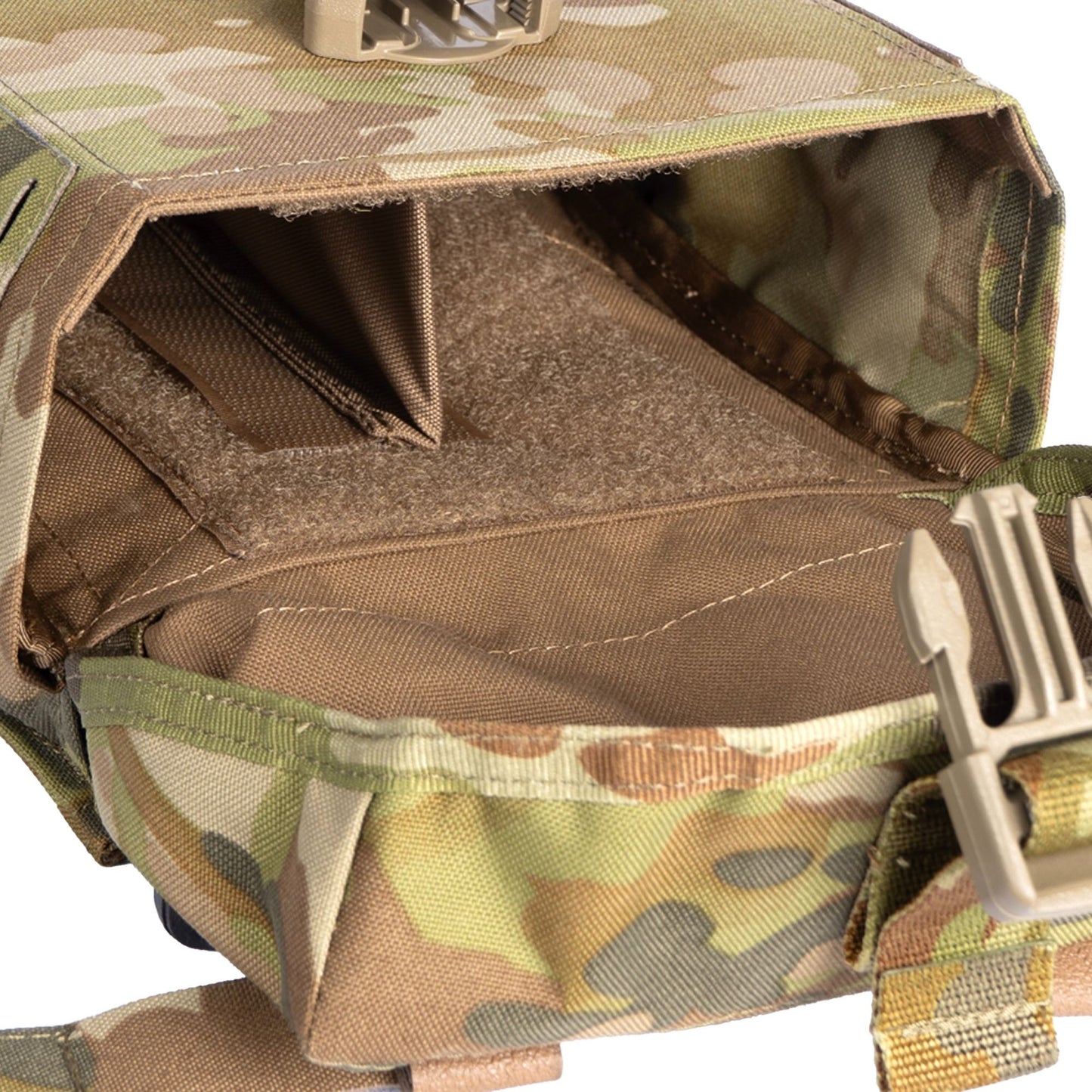 The much-lauded Billy Patrol Pouch is one of Platatac's classic products and is back, better than ever. Battle-proven and performing to the highest standards in some of the harshest field environments worldwide, the new V2 improves on this strong legacy by utilising superior materials whilst shedding weight with increased adaptability and load-carry options www.moralepatches.com.au