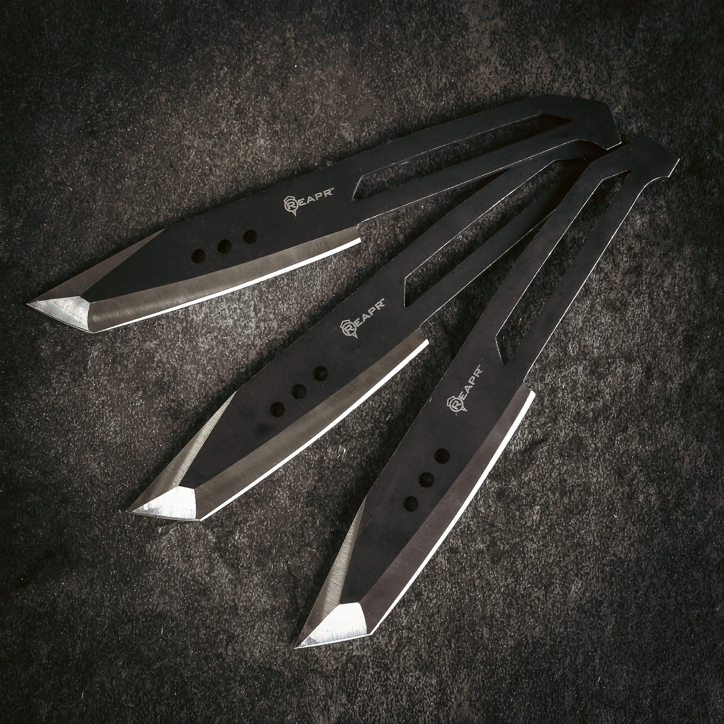 Hit the bullseye every time with these perfectly-balanced throwers. The Reapr 3 Piece Chuk Knives set is ideal for camping, parties, barbecues, and other outdoor activities. www.moralepatches.com.au