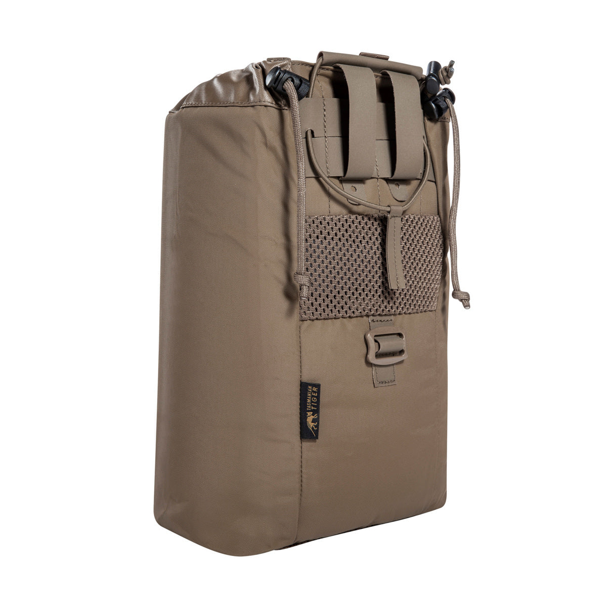 Small foldable depot bag for empty magazines or other utensils. With mesh bottom for quick water drainage. Inside there is a fastening possibility for a M4 magazine pouch or two pistol magazines. The Dump Pouch can be operated even when it is folded. www.moralepatches.com.au