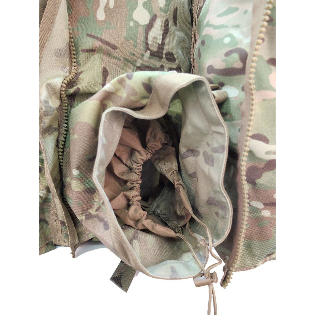 2 x 3 Litre detachable side pouches with bladder attachments 2 x 2 Litre South African water bottle pouches 2 x Wide ration pack pouches 2 x Small utility pouches 1 x Dual zipped Claymore pouch on the lid with Molle A 90-litre capacity, 65L when reduced Hoochie compartment in the lid Hidden ET tool attachment behind front pouches Internal zipped divider Internal radio pouch Side access to sleeping bag compartment 20mm closed cell foam in frame pad for extra shoulder comfort