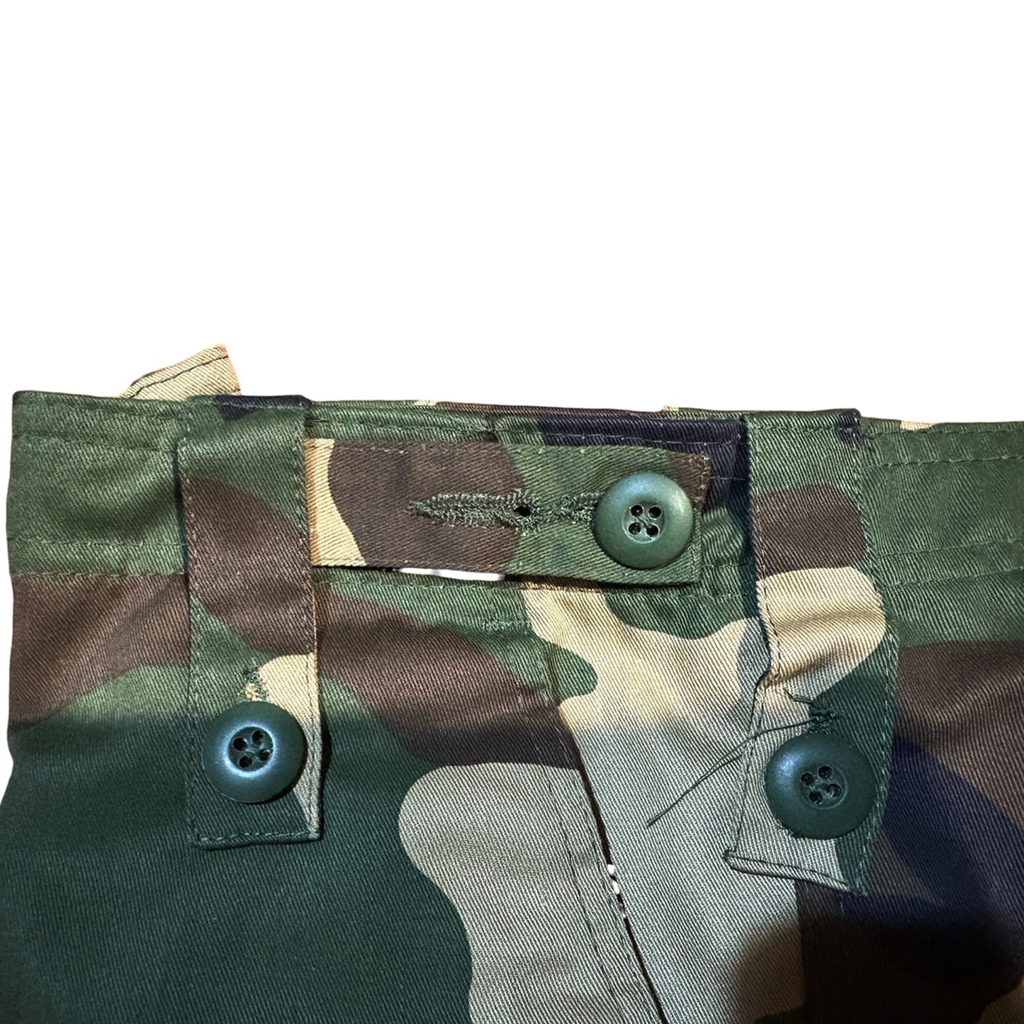 These trousers have all the features of the M-25 pants but with the benefit of a new and modern construction. In the plain colours, they are perfect for work and casual use. They don't just look the part either, a rugged poly/cotton blend makes these ideal for physical activities like paintball. www.moralepatches.com.au