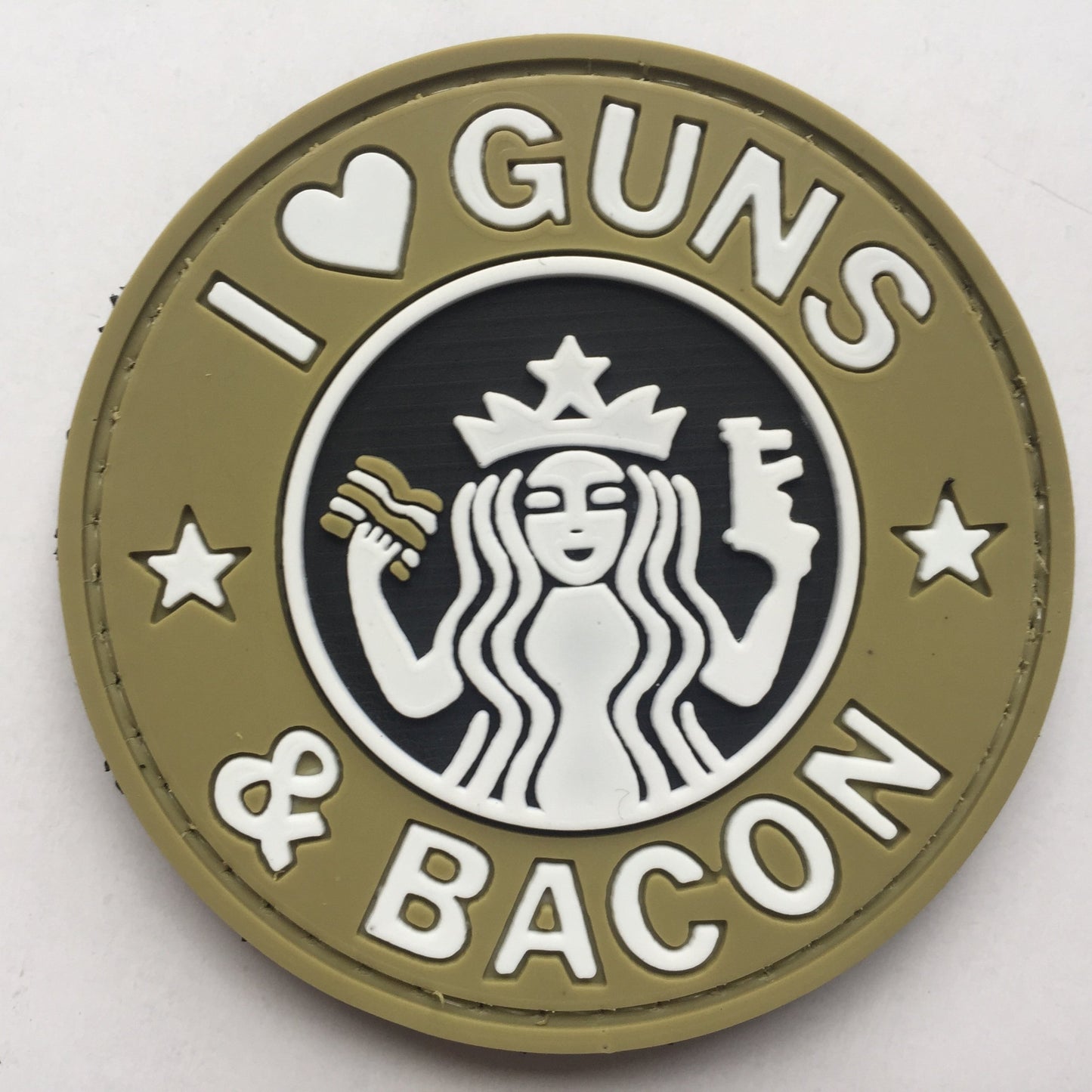 I Love Guns and Bacon PVC Patch, Velcro backed Badge. Great for attaching to your field gear, jackets, shirts, pants, jeans, hats or even create your own patch board. Size: 6cm
