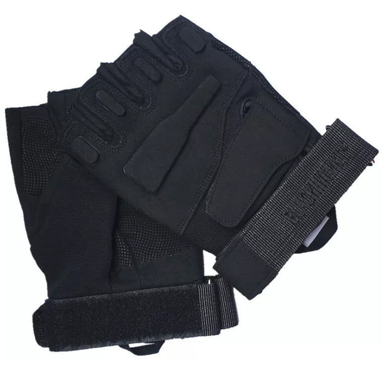 One Size Fits Most from small to large, definitely not XL or above. The velcro tightener helps keep everything firm as we put this through a rough 2 day combat test. Great set of gloves for Military, cadets, scouts, hiking, hunting, outdoor sports or riding a motorbike. Heavy duty Adjustable velcro Anti-slip material in the palm for better grip Reinforced carbon fibre knuckle area Light weight Breathable fabric