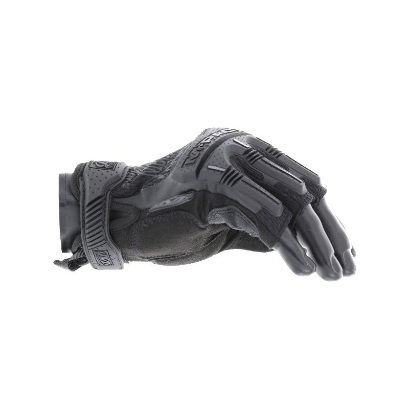Thermoplastic Rubber (TPR) impact protection meets EN 13594 impact standard. Thermoplastic Rubber (TPR) closure provides a secure fit to your wrist. Breathable TrekDry® keeps hands cool and comfortable. Armortex® palm reinforcement. Fingerless design delivers maximum dexterity. D3O® palm padding absorbs and dissipates high-impact energy. Durable synthetic leather palm. Nylon carrier loops. Machine washable
