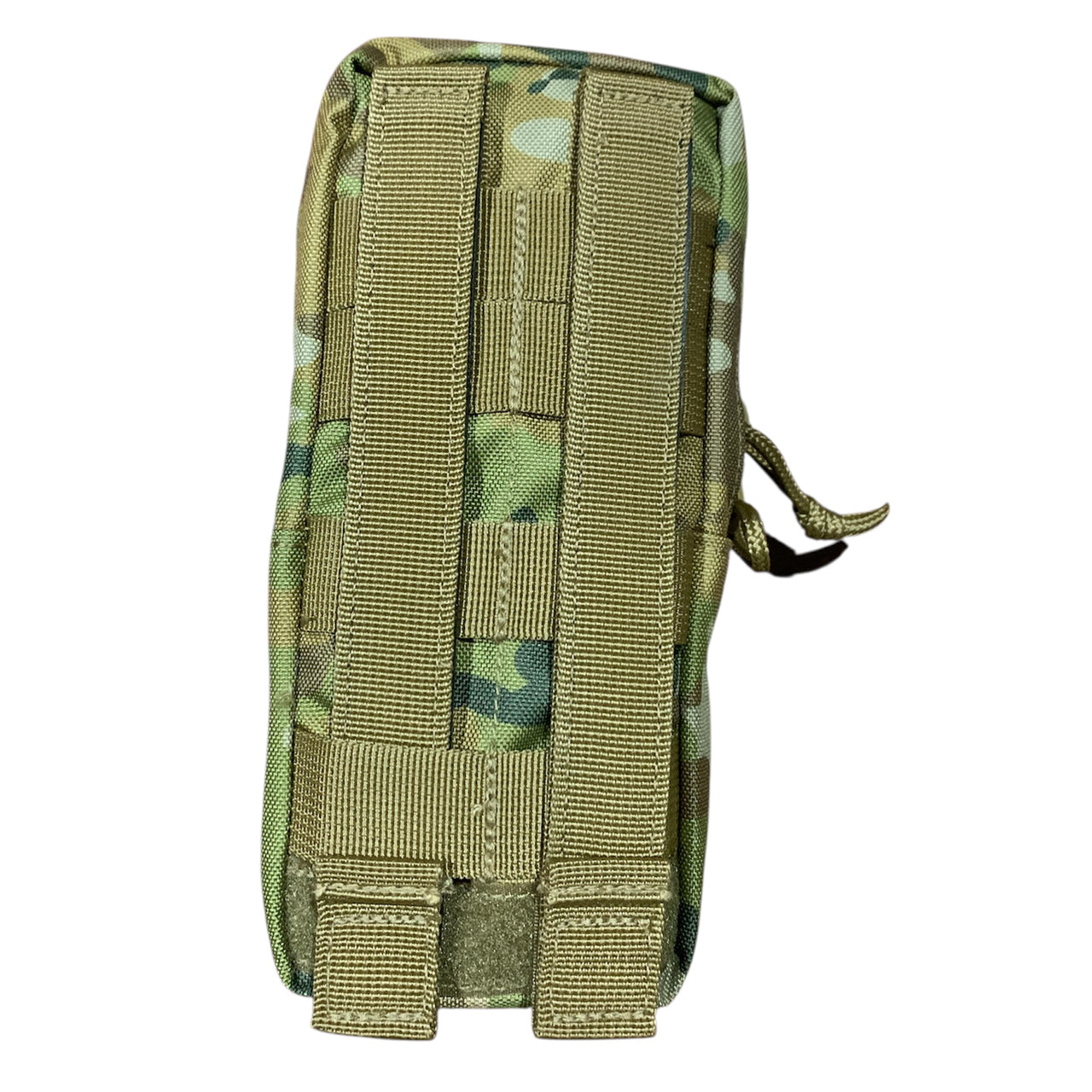 Designed for ultimate versatility, this pouch offers instant accessibility whether attached to your patrol order, assault pack, or large pack. Perfectly sized to accommodate a 1 Litre flask, it's equally adept at storing essential gear like spare rations, shaving supplies, batteries, marker panels, head torches, compact medical kits, or toggle ropes. The 1LT Single Flask Pouch AMCU is your go-to solution for organized tactical storage. www.moralepatches.com.au