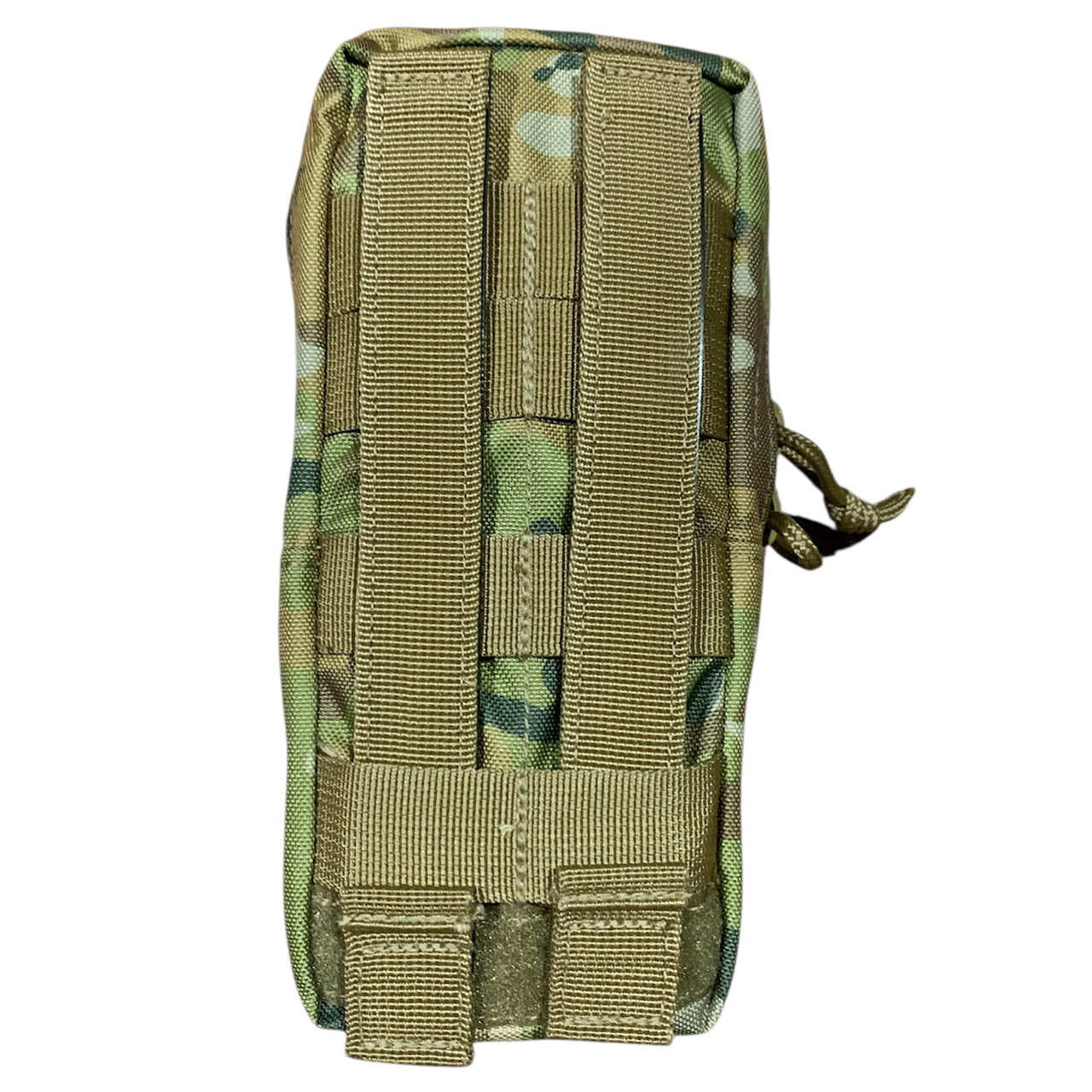 Designed for ultimate versatility, this pouch offers instant accessibility whether attached to your patrol order, assault pack, or large pack. Perfectly sized to accommodate a 1 Litre flask, it's equally adept at storing essential gear like spare rations, shaving supplies, batteries, marker panels, head torches, compact medical kits, or toggle ropes. The 1LT Single Flask Pouch AMCU is your go-to solution for organized tactical storage. www.moralepatches.com.au
