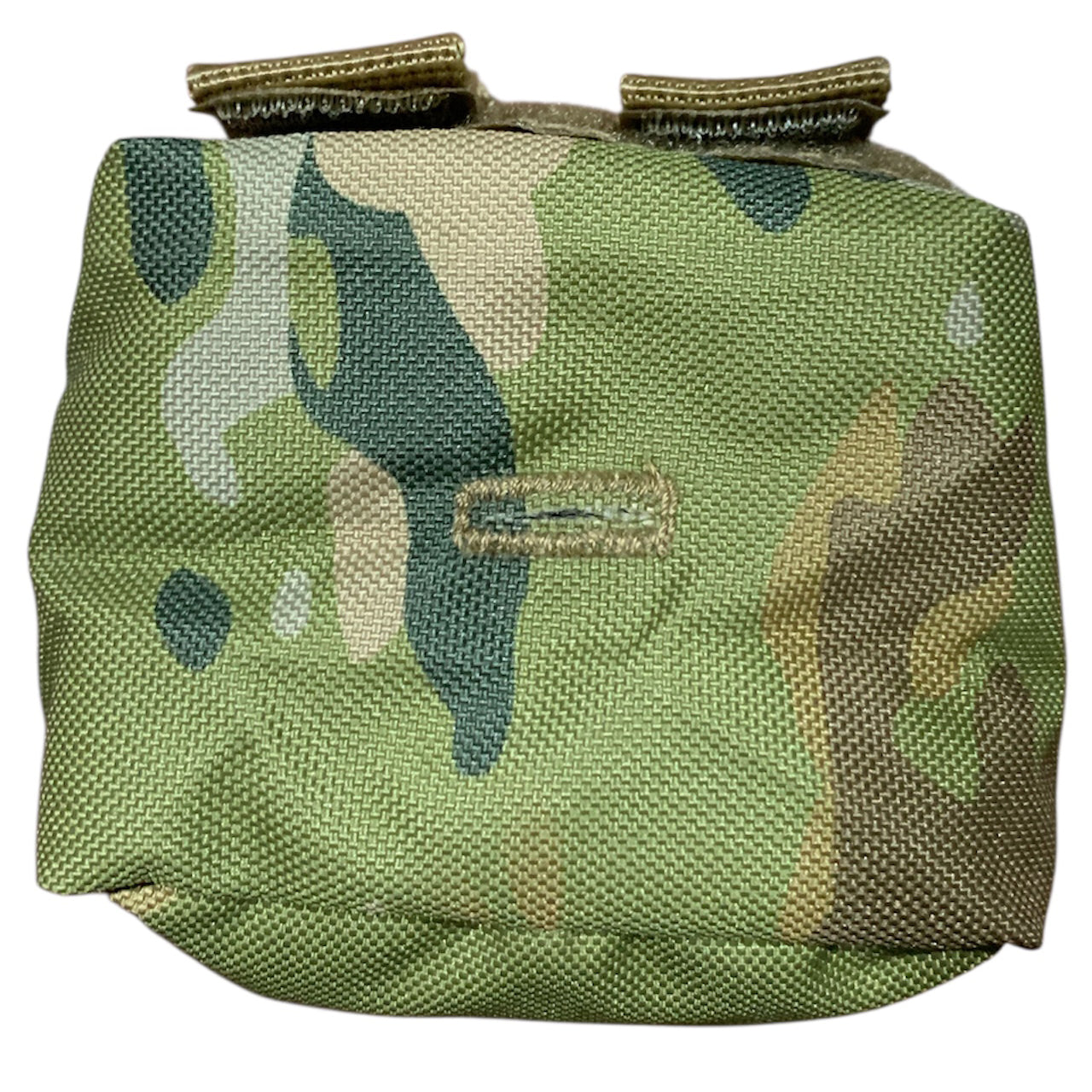 Designed for ultimate versatility, this pouch offers instant accessibility whether attached to your patrol order, assault pack, or large pack. Perfectly sized to accommodate a 1 Litre flask, it's equally adept at storing essential gear like spare rations, shaving supplies, batteries, marker panels, head torches, compact medical kits, or toggle ropes. The 1LT Single Flask Pouch AMCU is your go-to solution for organized tactical storage. www.moralepatches.com.au