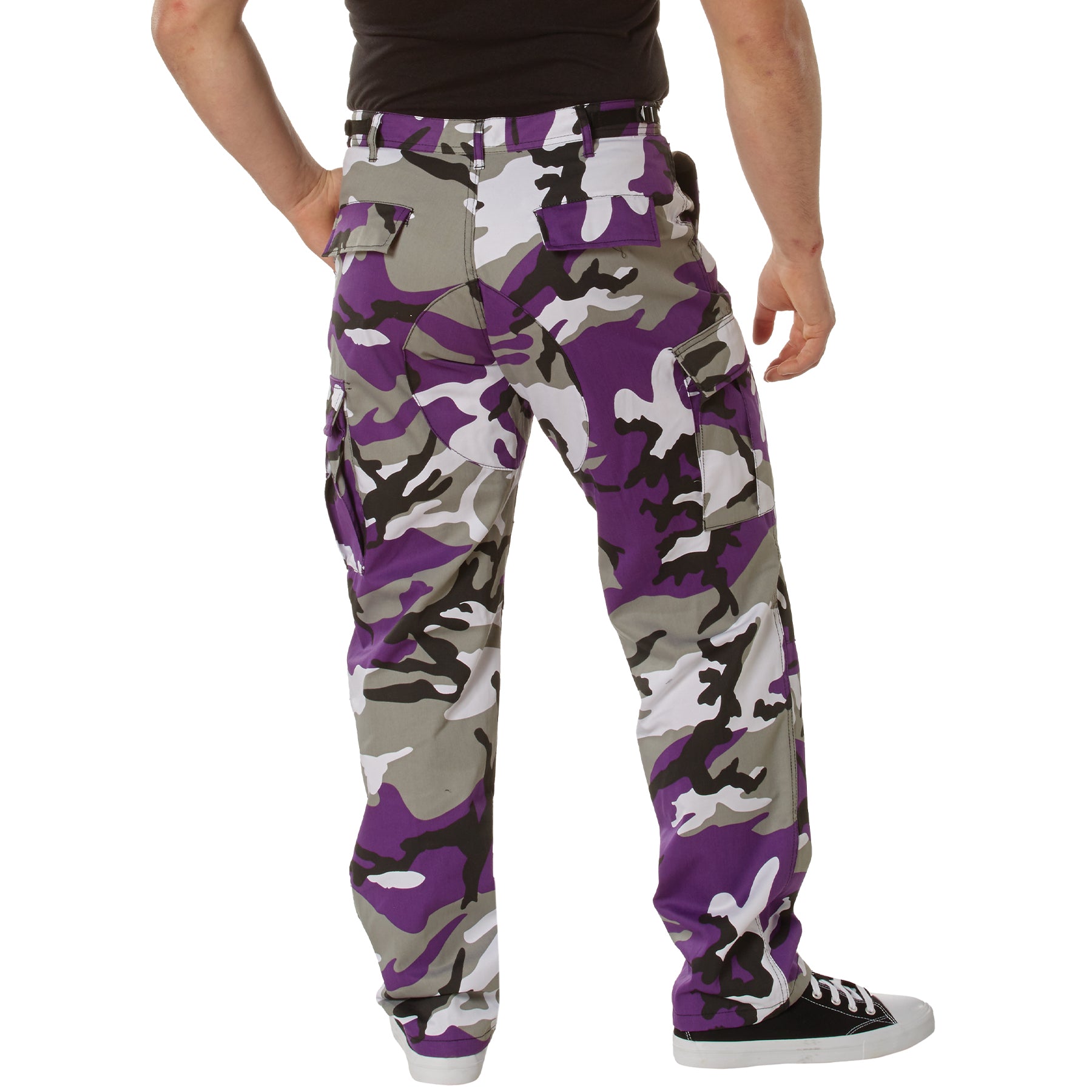 Experience over 4 decades of trusted design with our Color Camo Tactical BDU Pants. Constructed from a robust cotton / polyester fabric blend, these military cargo pants are built for unparalleled performance and comfort. Providing flexibility, strength, and plenty of pockets, www.moralepatches.com.au