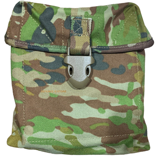 The AMCU Tactical Assault Minimi Pouch boasts the same high-quality standards as the standard issue Minimi, but with a lighter and stronger design that can be easily MOLLE mounted.  www.moralepatches.com.au front view