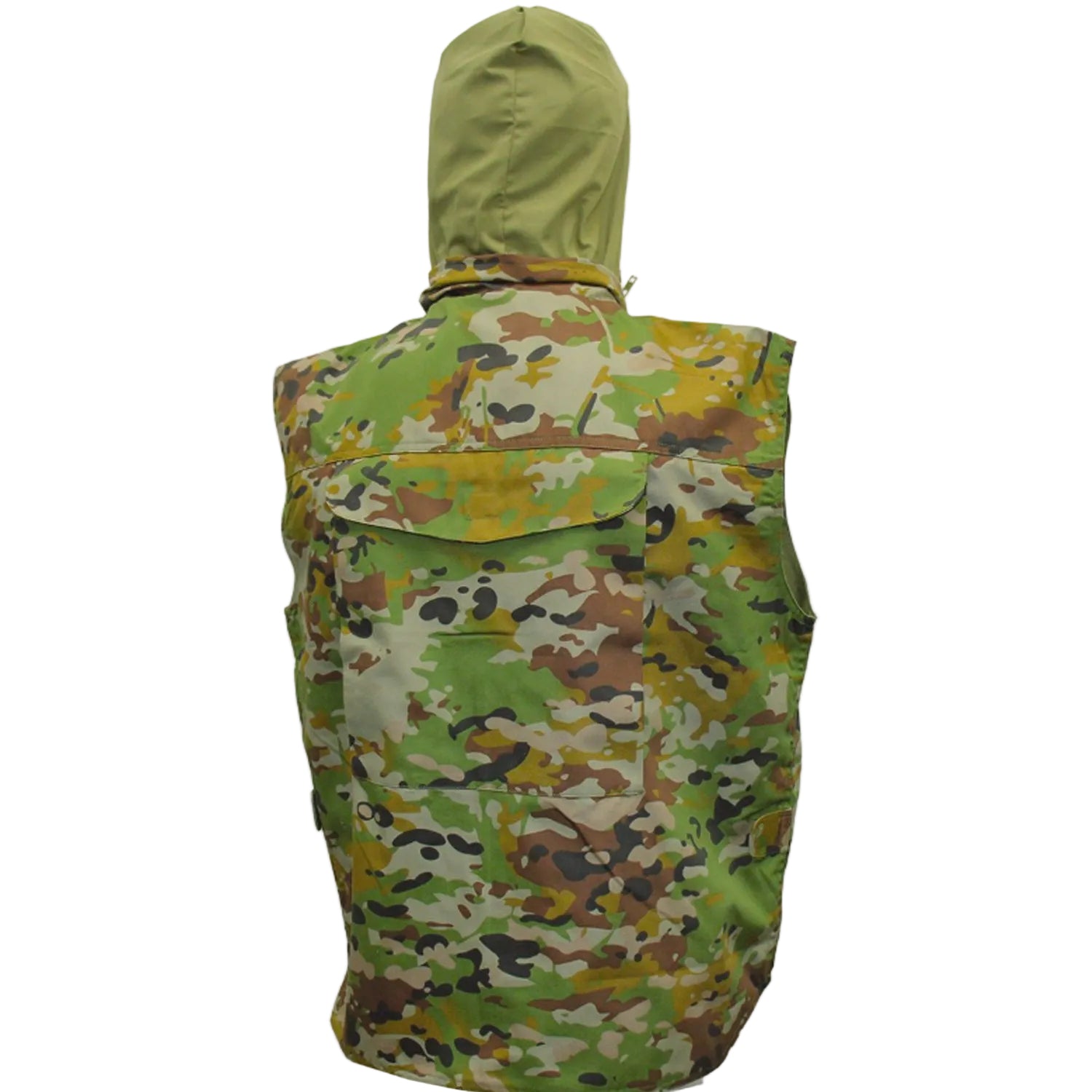 The Australian Multicam Ranger Vest AMC is built for serious fieldwork. Eight strategically placed front pockets—three with secure velcro flaps, three with reliable zips, and two hand warmers—keep your essentials within reach. www.moralepatches.com.au