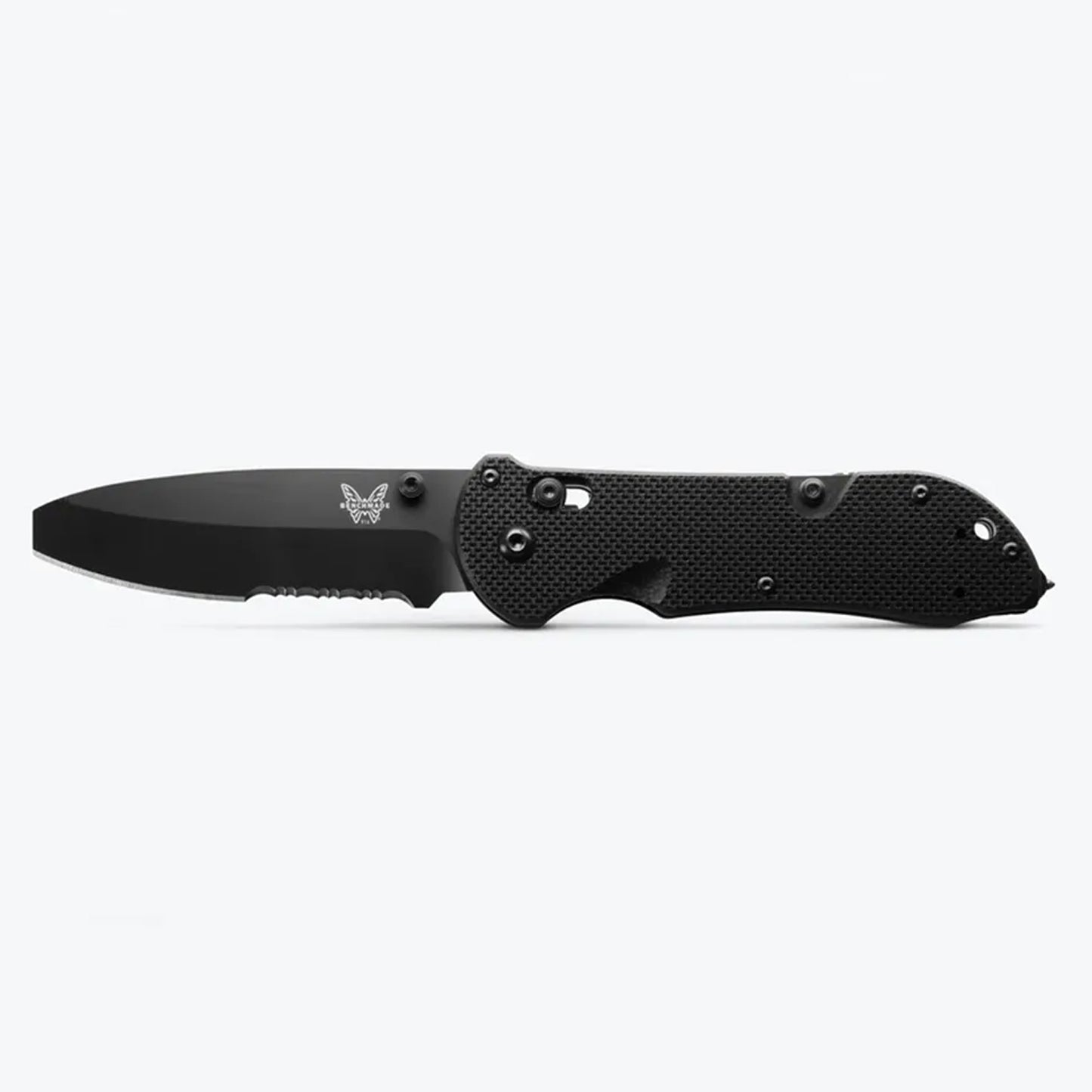 This 916 Triage® knife has all of the great features of Benchmade's&nbsp;original Triage rescue tool, and the added safety-utility benefit of the opposing bevel blunt tip blade.&nbsp;This dynamic triple utility tool includes part serrated knife, safety hook /strap cutter and carbide glass breaker. www.moralepatches.com.au
