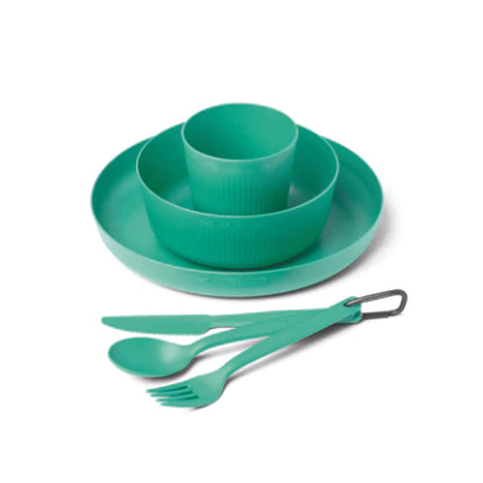 Adventure tested. Camp ready. This all-in-one, ultralight dinnerware set includes a plate, bowl, cup, cutlery set with carabiner, and mesh sack for drying and organisation. Steep sidewalls on the bowl and plate reduce spills, while the tactile EasyGrip surface ensures secure handling, even with gloves. www.moralepatches.com.au