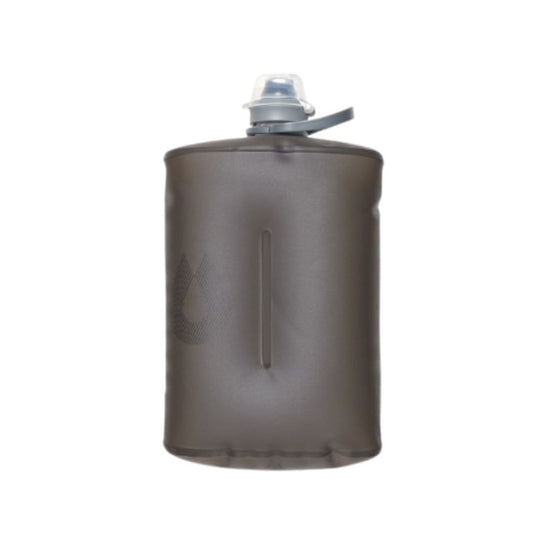 A trail companion like no other, the flexible Stow 1L has an internal baffle that makes it easier to hold and pocket. The spill-proof nozzle allows for easy drinking, it's lightweight, easy to pack and the bail handle makes for more comfortable carrying and attachment. Convenience meets performance. www.moralepatches.com.au