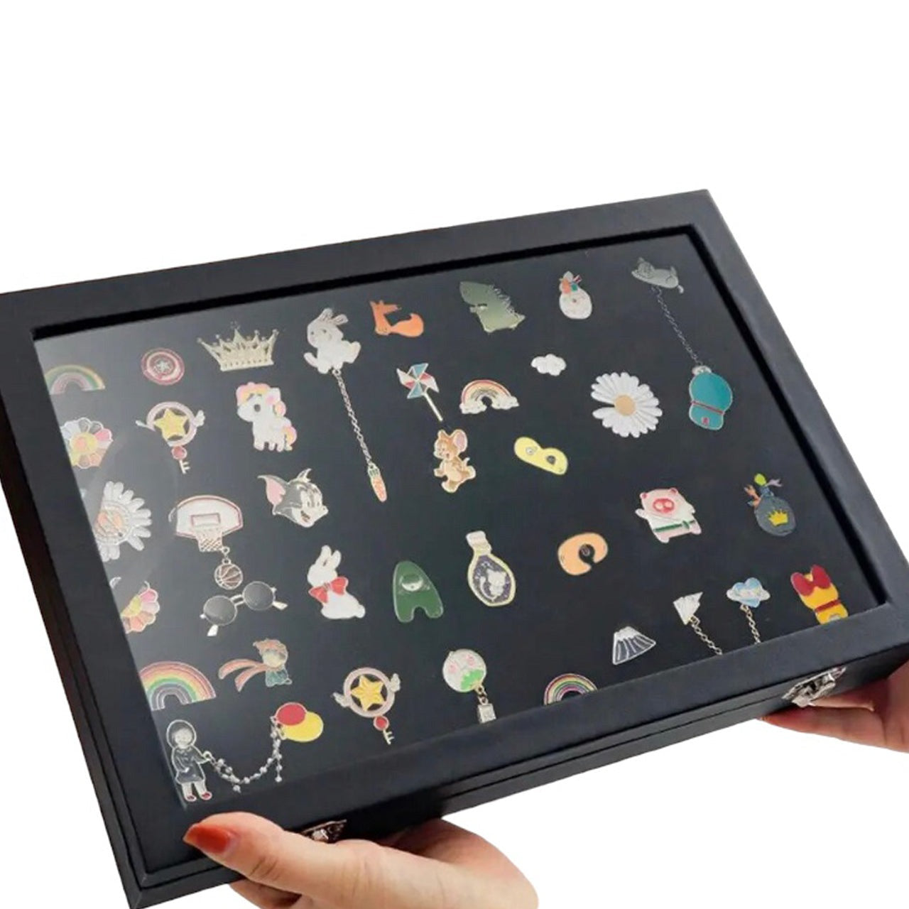 Our Dustproof Display Case organizer is lined with a sponge layer that is flexible and also prevents scratching of your collection, providing total protection. Make sure your medals, lapel pins and badges won't fade over time. Dimensions: Small 20x15x4.8cm Medium 28x20x5cm Large 35x24x5cm www.moralepatches.com.au