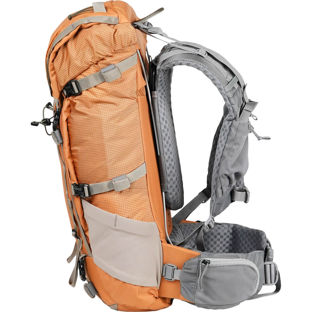 Built for grueling in-and-outs or minimalist overnighters, the BRIDGER 35 has an answer for every challenge your weekend mission throws your way. This hiking pack’s ample storage pockets let you keep essential accessories like sunscreen, snacks, and cameras close at hand, and a double- zipper design makes for an effortless transition when it’s time to take a lunch break or set up camp. www.moralepatches.com.au