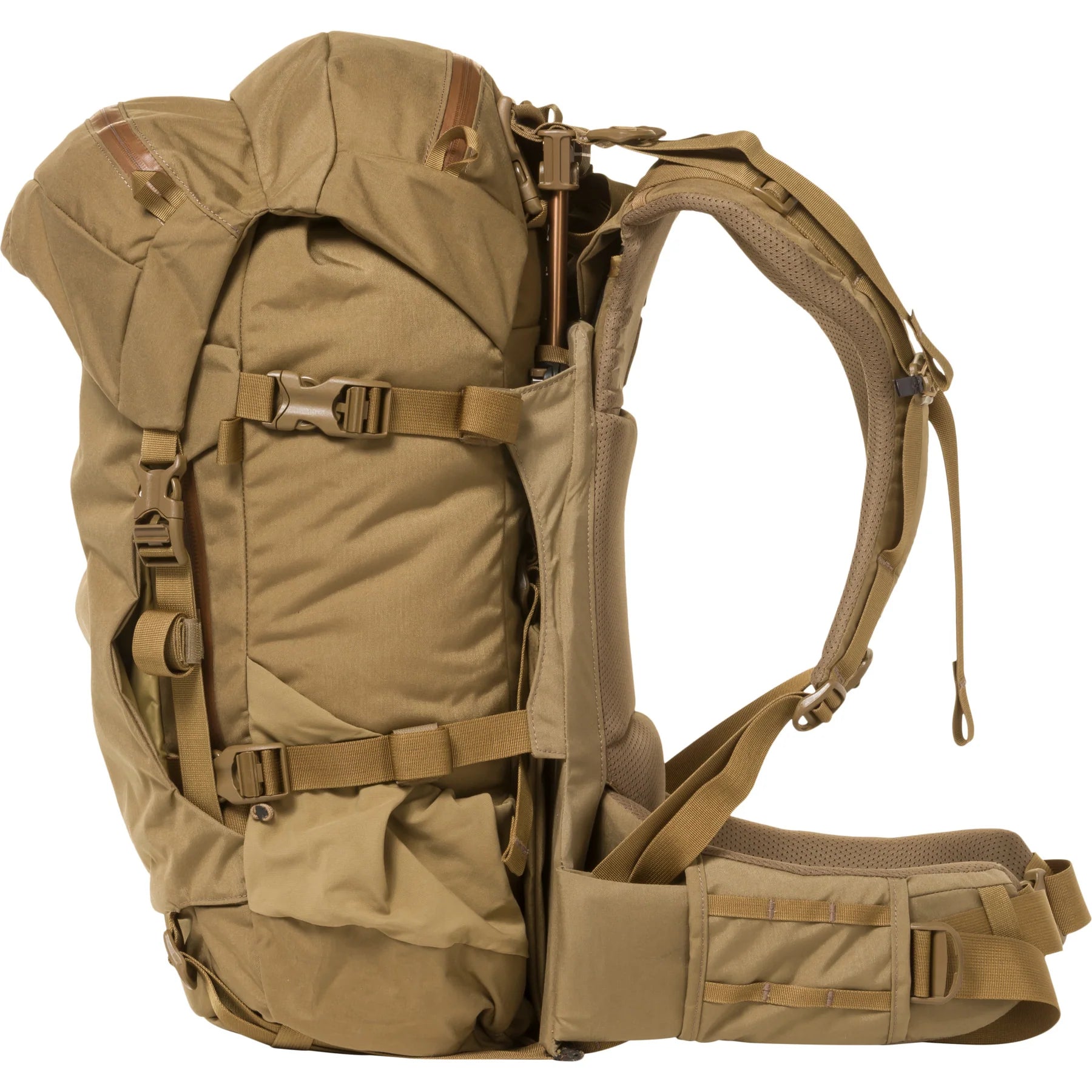 The POP UP 38 originated from hunters’ feedback wanting a bigger pack option on this game-changing frame series. It features a large main compartment which can be accessed via a top loading shroud or by the full-length side zipper. www.moralepatches.com.au
