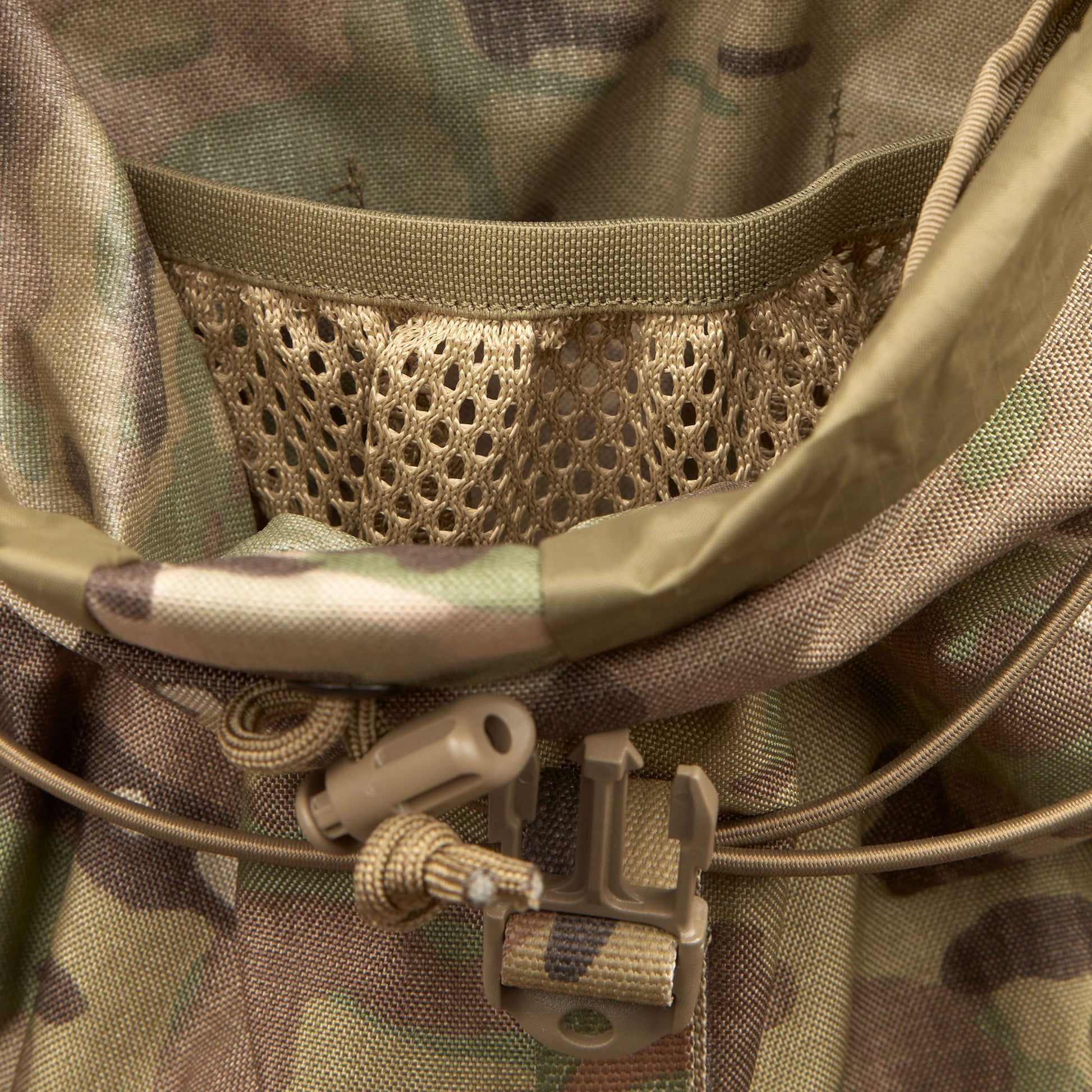 The Platatac Accessories GP pouch is a versatile general-purpose modular pouch that will securely store a variety of items. It features a fastex clip closure with a drawcord at the top of the pouch and has adjustable elastic shock cord retention on the outside to cinch the pouch down. www.moralepatches.com.au