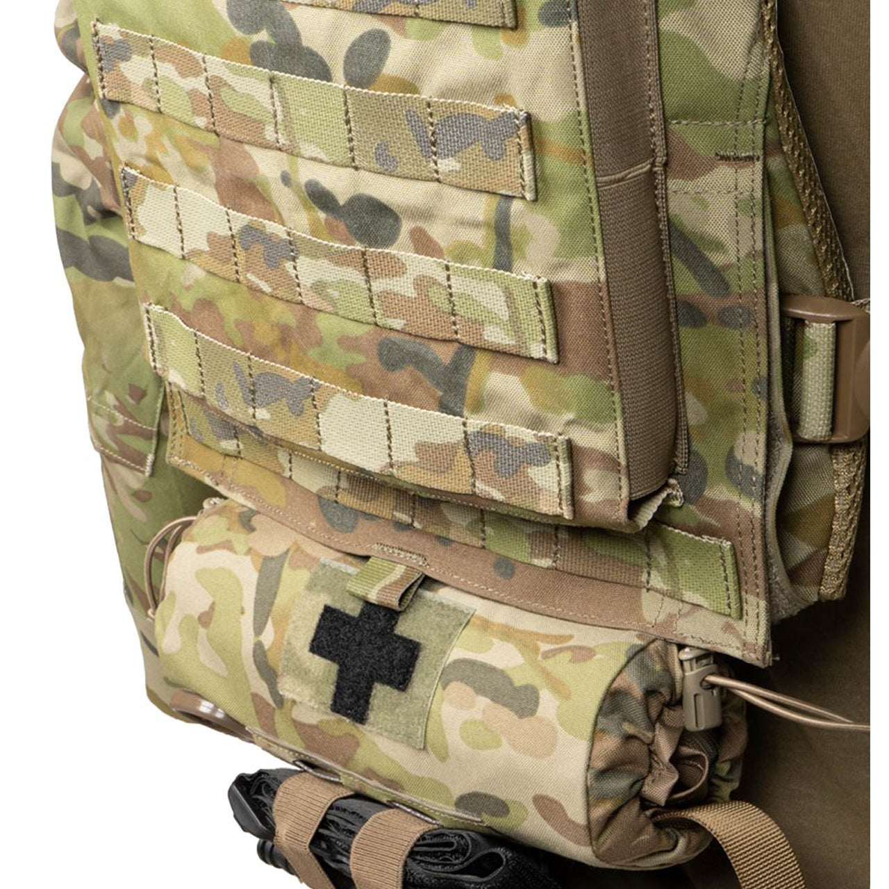 The Platatac ASAD Tube IFAK gives operators another way to store and quickly deploy medical gear. Integration via the Hook and Loop tongue means the pouch ‘dangles’ at the lower edge of the rig where it’s out of the way of pouches needed for critical/immediate access (mags, grenades etc) but reachable. www.moralepatches.com.au