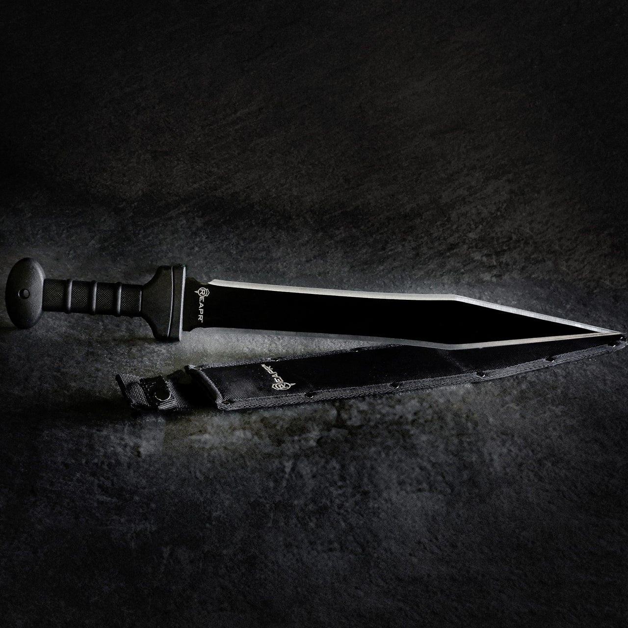 Made of 420 stainless steel with black oxide coated finish, the 18” double edge blade recalls the look of a classic sword but with a hi-tech design that is contemporary and cutting edge. www.moralepatches.com.au