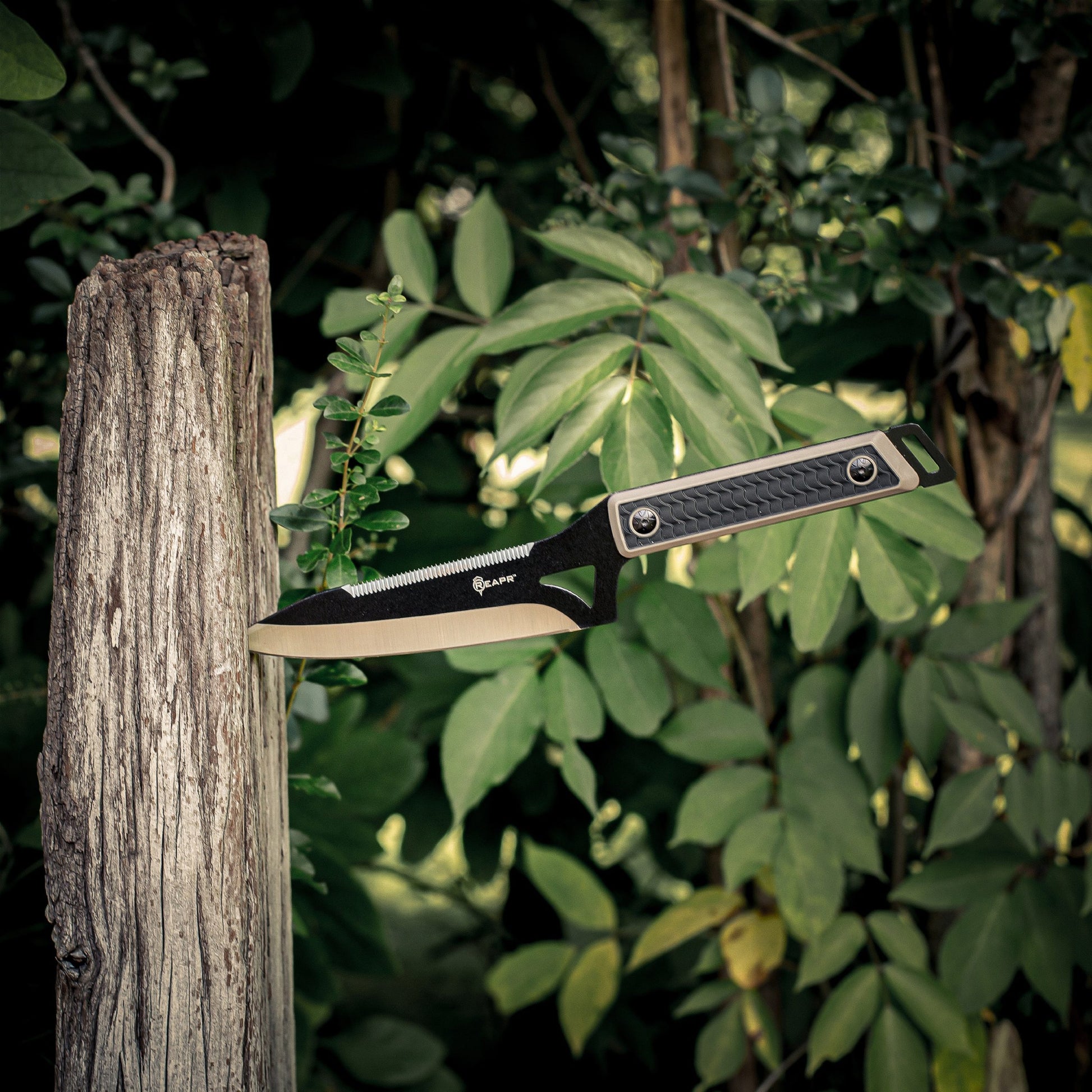 You get everything you need with the Reapr Versa Camp Knife. Born in the kitchen but raised in the wild, it’s tough, durable, and versatile. Whatever your campsite cutting needs, this knife can handle it. www.moralepatches.com.au