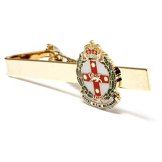 Add a touch of elegance to your look with the Royal New South Wales Regiment (RNSWR) 20mm enamel tie bar! Crafted with gold-plated material, this gorgeous tie bar is perfect for any work or formal occasion. www.moralepatches.com.au