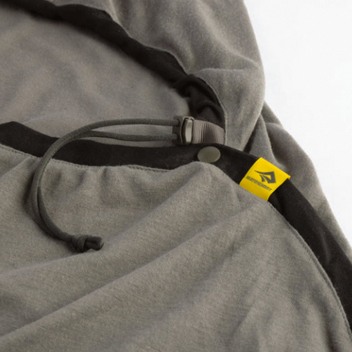 Optimised for minimal weight and maximum warmth, the Reactor Lightweight enhances sleep system performance with advanced Thermolite® Pro fabric, which uses infrared-absorbing ceramic pigments and hollow-core fibres to trap body heat. Adding up to 4°C|7°F of warmth with minimal bulk, it’s ideal for ultralight expeditions. www.moralepatches.com.au