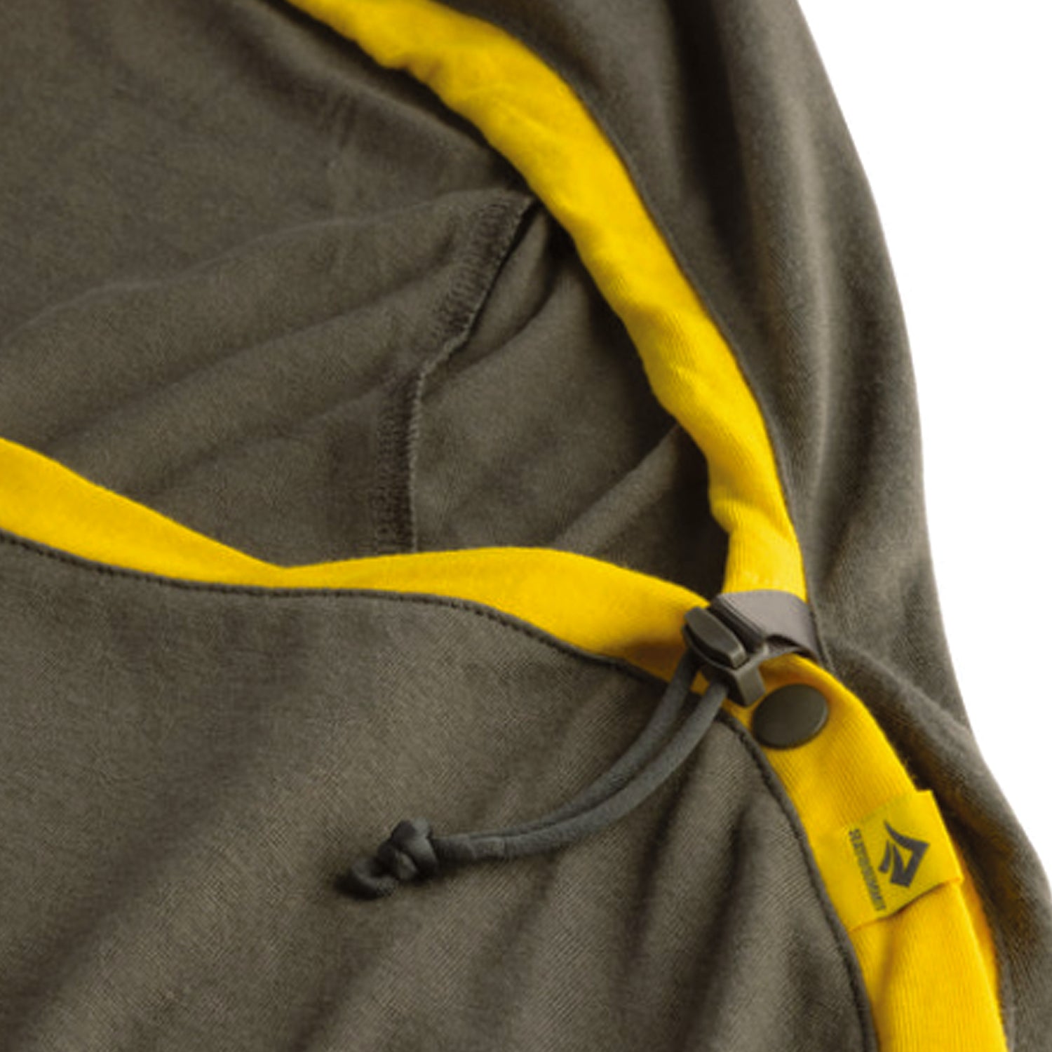 The Reactor Midweight enhances your sleep system with advanced Thermolite® Pro fabric. Infrared-absorbing ceramic pigments and hollow-core fibres trap body heat, adding up to 6°C|11°F to a sleep system with minimal bulk. www.moralepatches.com.au