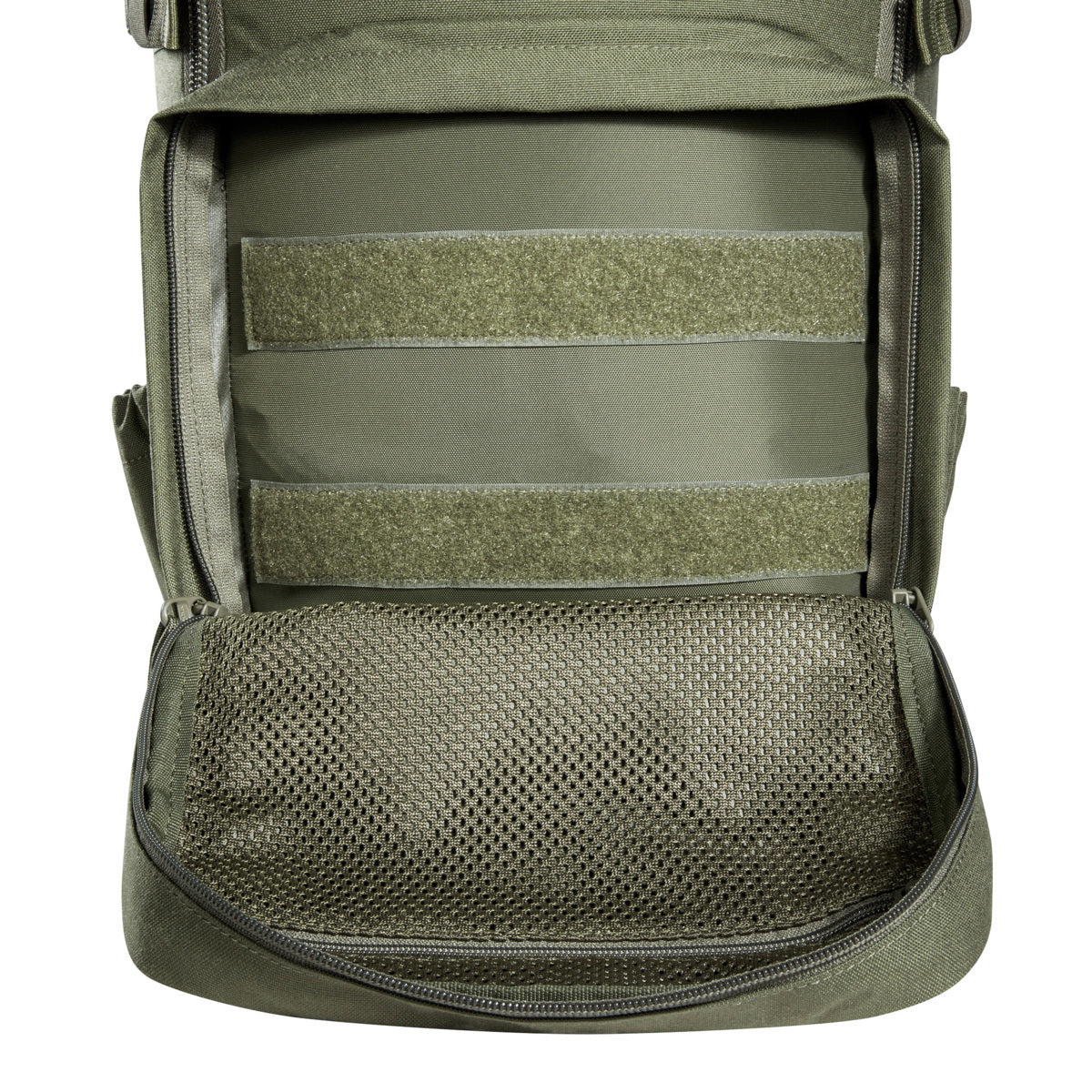 With a main compartment that opens completely and the special zipper guides it's possible to use the pack as a top loader. The shoulder straps can also be adjusted in length in order to wear the backpack over vests. www.moralepatches.com.au