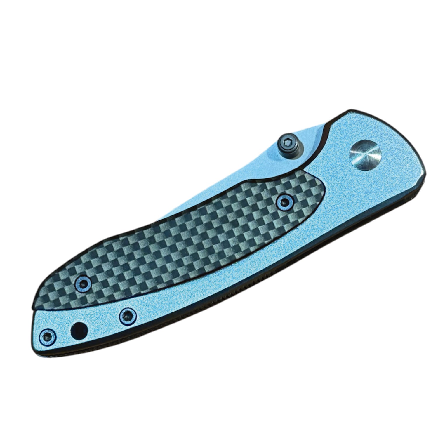 This Whitby Knife features a sleek aluminium handle with a striking carbon fibre effect, paired with a durable stainless steel blade measuring 6.35cm (2.5"). www.moralepatches.com.au