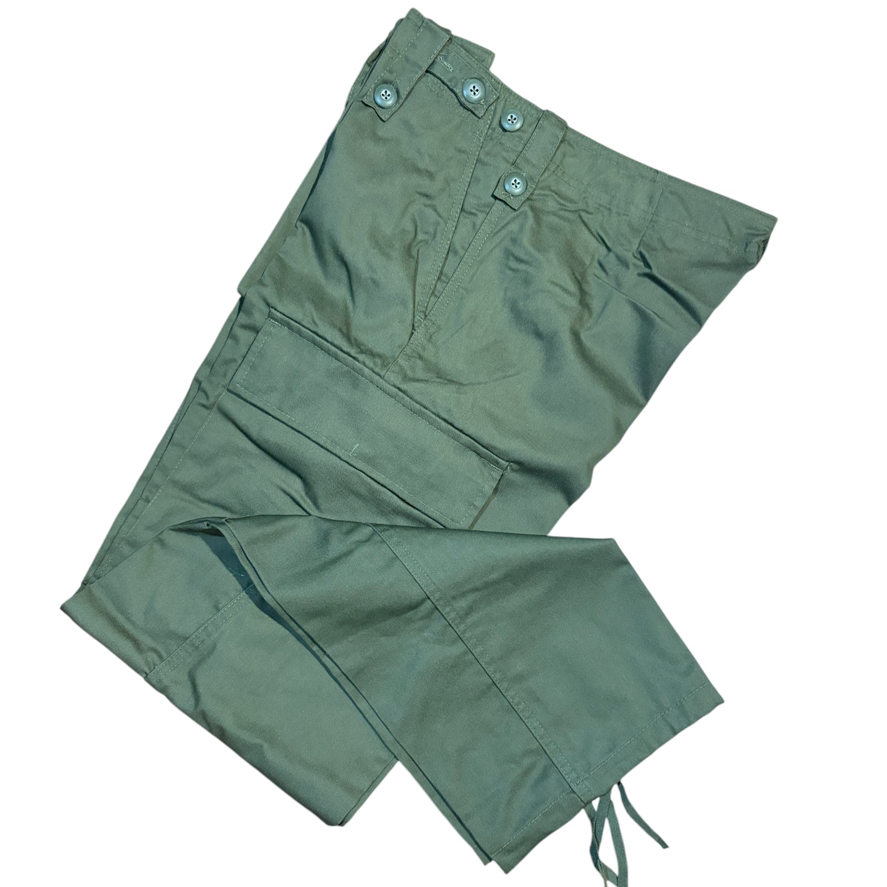 These trousers have all the features of the&nbsp;M-25 pants but with the benefit of a new and modern construction. In the&nbsp;plain colours, they are perfect for work and casual use. They don't just look the part either, a rugged poly/cotton blend makes these ideal for physical activities like paintball. www.moralepatches.com.au