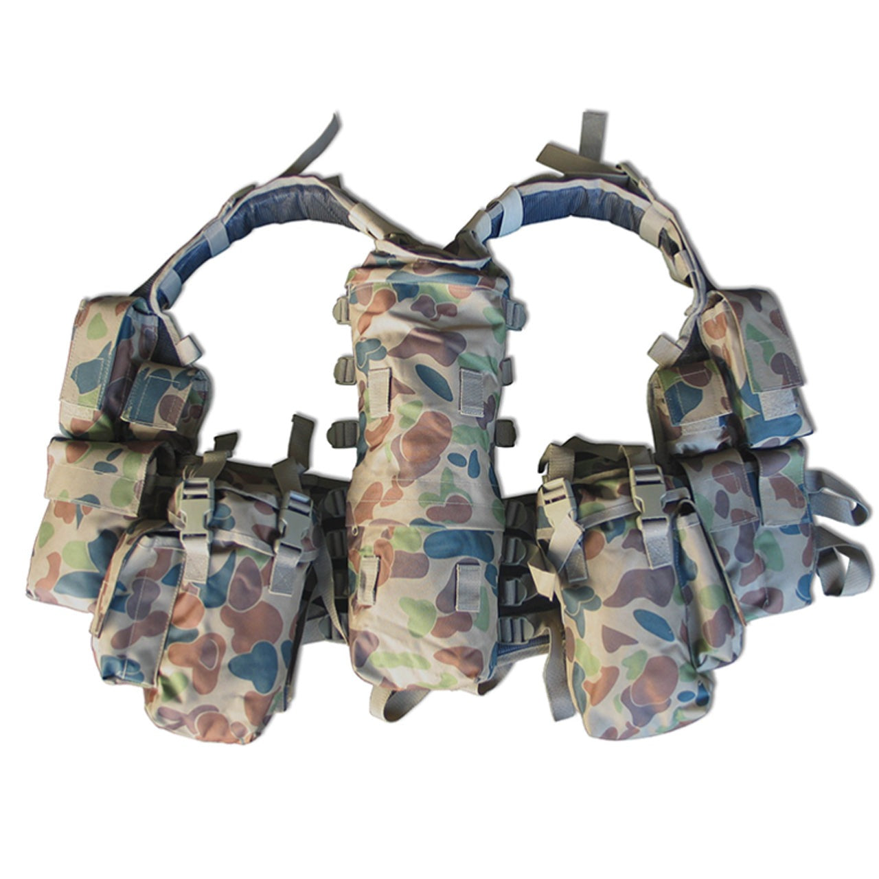 The South African Assault Vest is an all round tactical vest with pockets of varying sizes to hold virtually all your Airsoft accessories and needs. The best feature of the SAAV is the large hip pocket on left and right sides which can be used as dump pockets, utility pouches, spares pouches or any combination of the three. The SAAV also has a long, thin back pouch which can be used for carrying a hydration bladder, spare clothing or water bottle. www.moralepatches.com.au