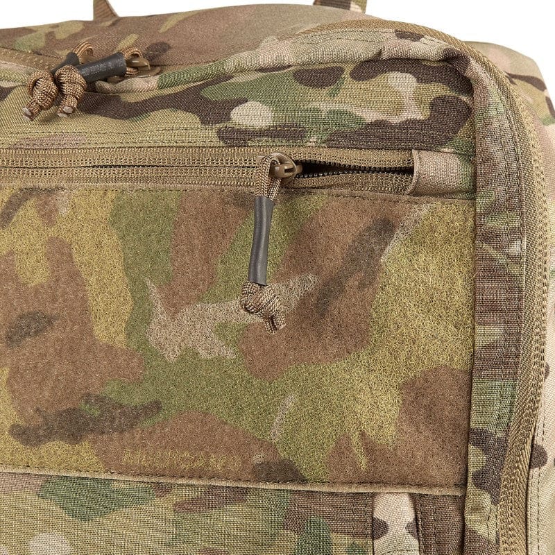 The Platatac Spur MSM 24 Day Pack is the larger of the two Spur MSM packs and boasts most of the same features as well as a larger carrying capacity. It features two zippered admin pockets on the front panel, two internal mesh zippered pockets. www.moralepatches.com.au