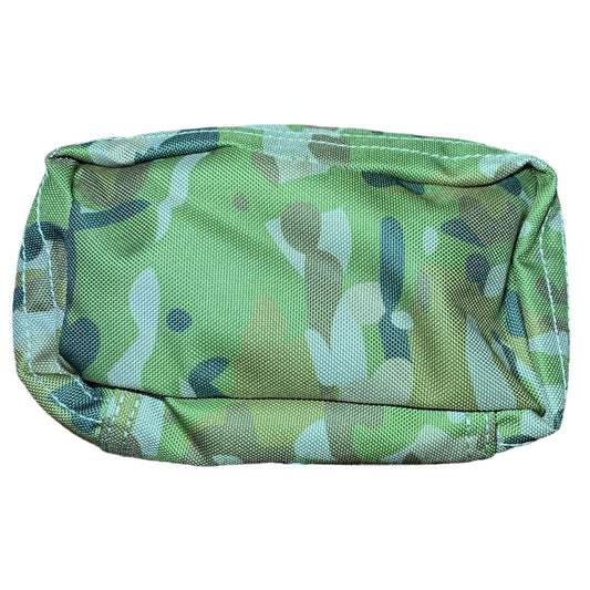 AMC Medic Pouch Side opening YKK zipper Internal elastic banding Bound seams Mesh eyelet drainage holes Excellent sized first aid pouch Heavy duty webbing Heavy duty 2 coats PU fabric Dimensions: 16x8x6cm www.moralepatches.com.au